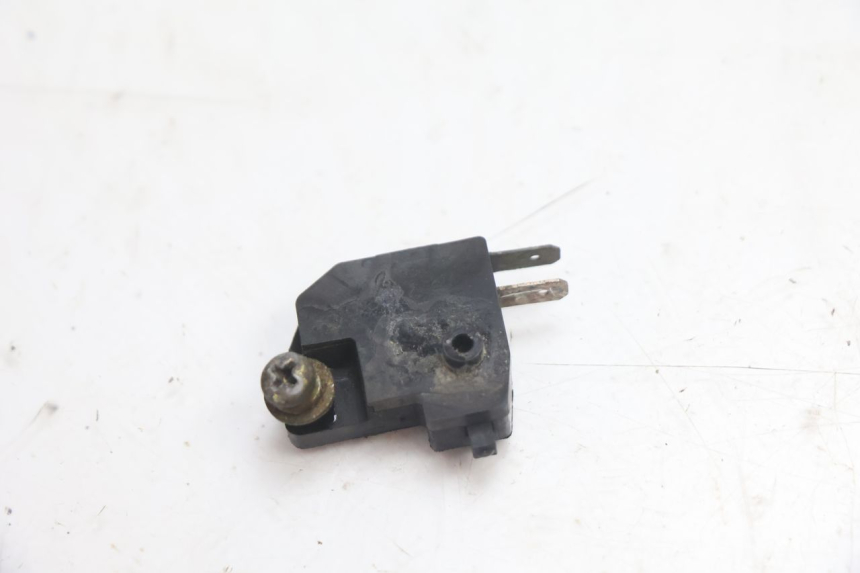 photo de BREMSLICHTSCHALTER RECHTS KAWASAKI GPX F ZX750F 750 (1986 - 1990) - Detailansicht des Bauteils