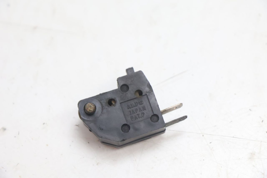 photo de BREMSLICHTSCHALTER RECHTS KAWASAKI GPX F ZX750F 750 (1986 - 1990) - Alternative Perspektive