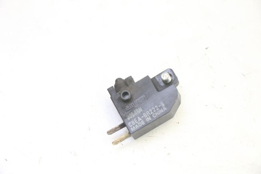 photo de BREMSLICHTSCHALTER RECHTS SUZUKI GSR 750 (2011 - 2017) - Zoom auf Gebrauchszustand