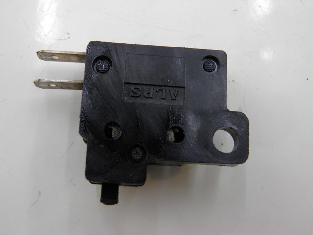 photo de RECHTER BREMSLICHTSCHALTER HONDA NHX LEAD 110 (2008 - 2010) - Hauptansicht