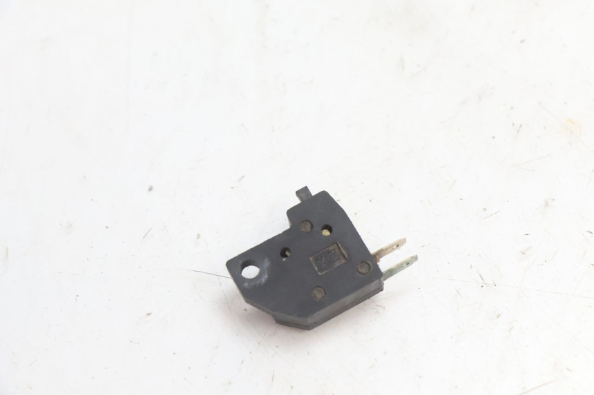 photo de BREMSLICHTSCHALTER RECHTS PEUGEOT KISBEE 4T 50 (2010 - 2017) - Hauptansicht