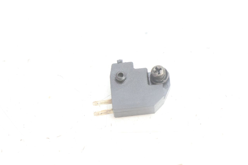 photo de BREMSLICHTSCHALTER RECHTS PEUGEOT KISBEE 4T 50 (2010 - 2017) - Hauptansicht