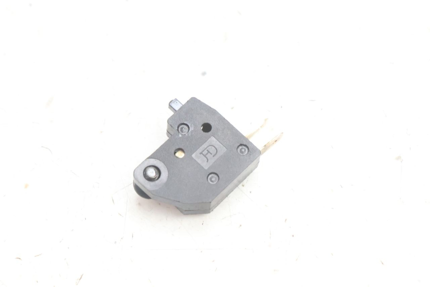 photo de BREMSLICHTSCHALTER RECHTS PEUGEOT KISBEE 4T 50 (2010 - 2017) - Alternative Perspektive