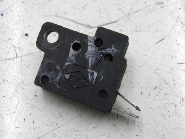 photo de BREMSLICHTSCHALTER RECHTS KYMCO DINK 125 (2007 - 2011) - Zoom auf Gebrauchszustand