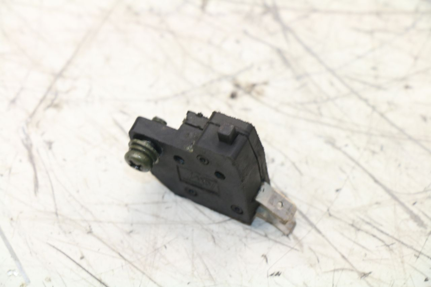 photo de BREMSLICHTSCHALTER RECHTS ZNEN NEW ROLANDO 50 (2010 - 2020) - Zoom auf Gebrauchszustand