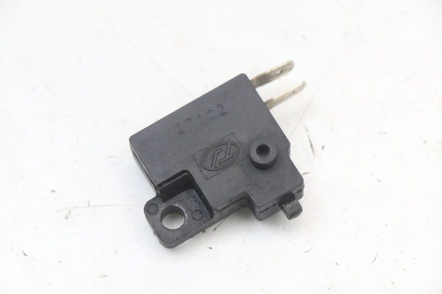 photo de BREMSLICHTSCHALTER RECHTS MOTO GUZZI NORGE 8V GT 1200 (2011 - 2016) - Detailansicht des Bauteils