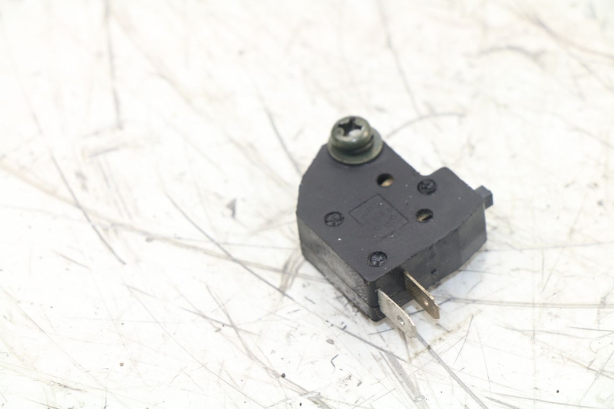 photo de BREMSLICHTSCHALTER RECHTS SYM ORBIT 2 2T 50 (2008 - 2018) - Zoom auf Gebrauchszustand