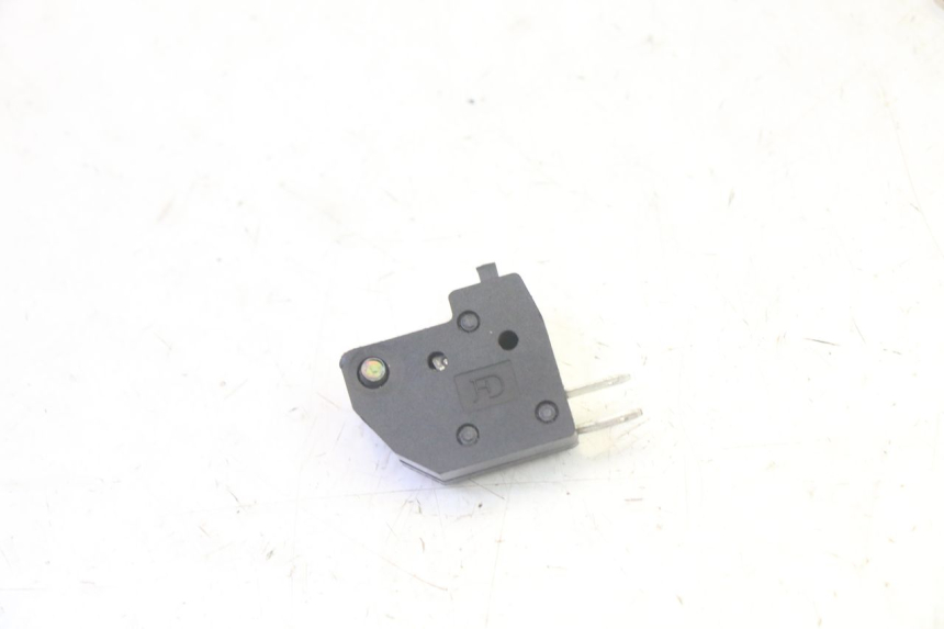 photo de BREMSLICHTSCHALTER RECHTS SYM ORBIT III 3 4T 50 (2021 - 2025) - Zoom auf Gebrauchszustand