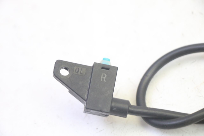 photo de BREMSLICHTSCHALTER RECHTS EFUN PUSA 1 - Zoom auf Gebrauchszustand