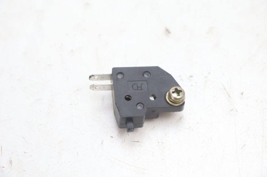 photo de BREMSLICHTSCHALTER RECHTS TNT MOTOR ROMA 10' 2T 50 (2011 - 2018) - Detailansicht des Bauteils