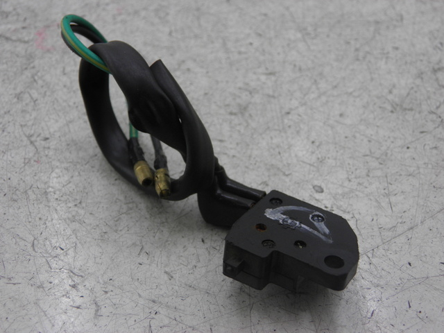 photo de BREMSLICHTSCHALTER RECHTS SHENKE WACOX 50 (2010 - 2016) - Zoom auf Gebrauchszustand