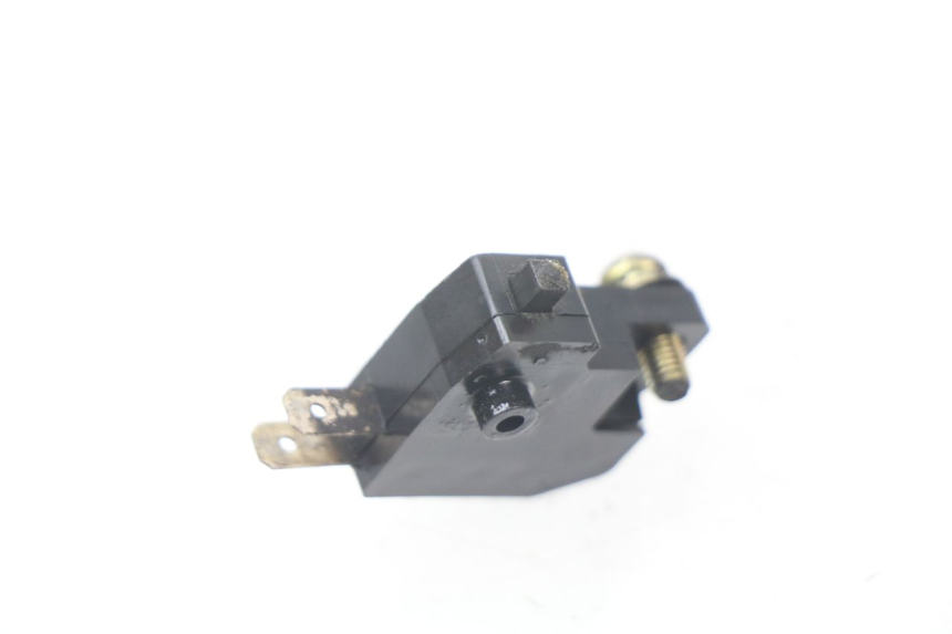 photo de BREMSLICHTSCHALTER RECHTS TRIUMPH SPEED TRIPLE 1050 (2005 - 2007) - Zoom auf Gebrauchszustand