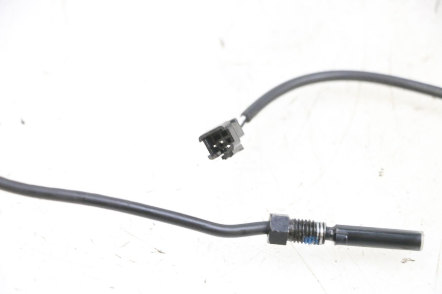 photo de BREMSLICHTSCHALTER RECHTS DUALTRON VICTOR LIMITED 1 - Technische Nahaufnahme