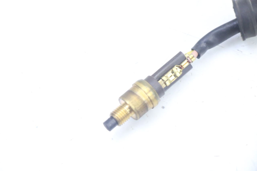 photo de BREMSLICHTSCHALTER RECHTS YAMAHA WHY 50 (1998 - 2000) - Zoom auf Gebrauchszustand