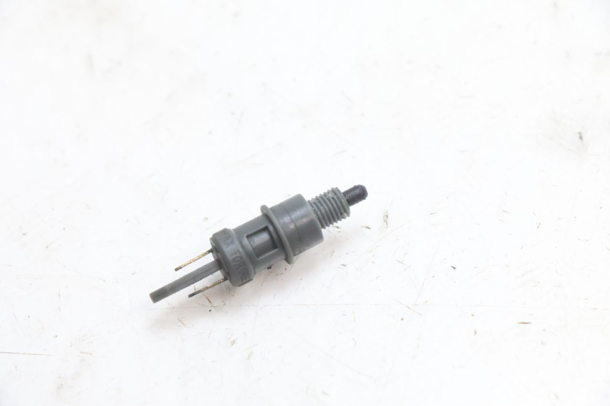 photo de BREMSLICHTSCHALTER RECHTS PIAGGIO ZIP 2T 50 (2009 - 2019) - Detailansicht des Bauteils