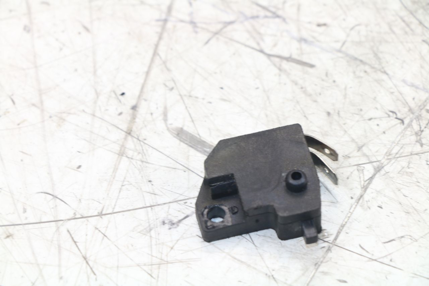 photo de BREMSLICHTSCHALTER RECHTS ZNEN ZN50QT-11 50 (2007 - 2014) - Zoom auf Gebrauchszustand