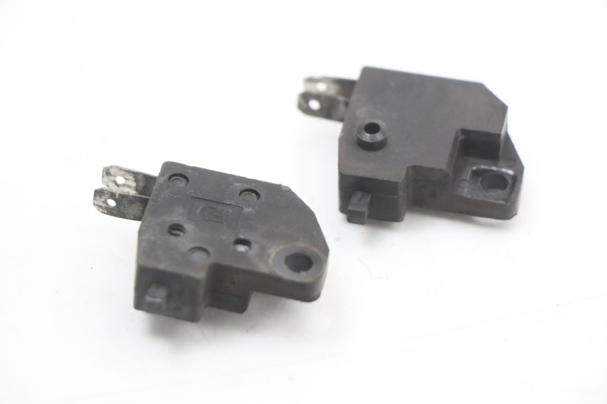 photo de BREMSLICHTSCHALTER LONGJIA EASY MAX 125 (2020 - 2024) - Zoom auf Gebrauchszustand