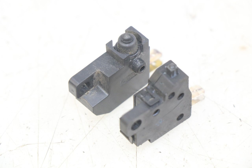 photo de BREMSLICHTSCHALTER YAMAHA D'ELIGHT DELIGHT 125 (2017 - 2020) - Detailansicht des Bauteils