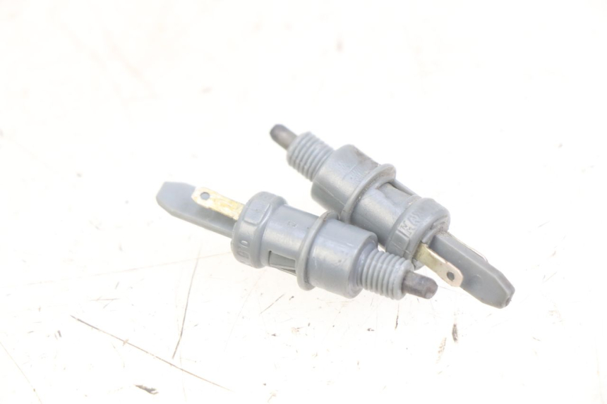 photo de BREMSLICHTSCHALTER PIAGGIO FLY 2T 50 (2004 - 2017) - Detailansicht des Bauteils