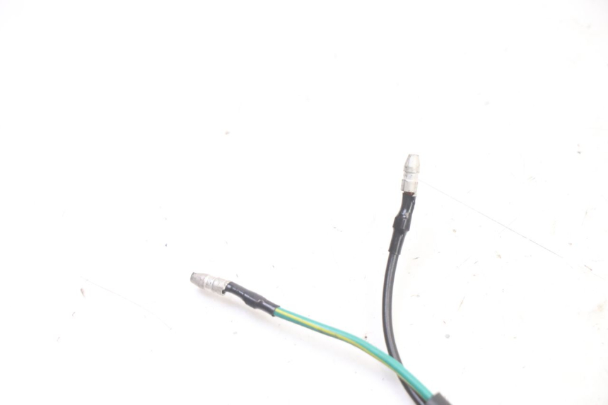 photo de BREMSLICHTSCHALTER LINKS KYMCO AGILITY 4T 50 (2005 - 2018) - Zoom auf Gebrauchszustand