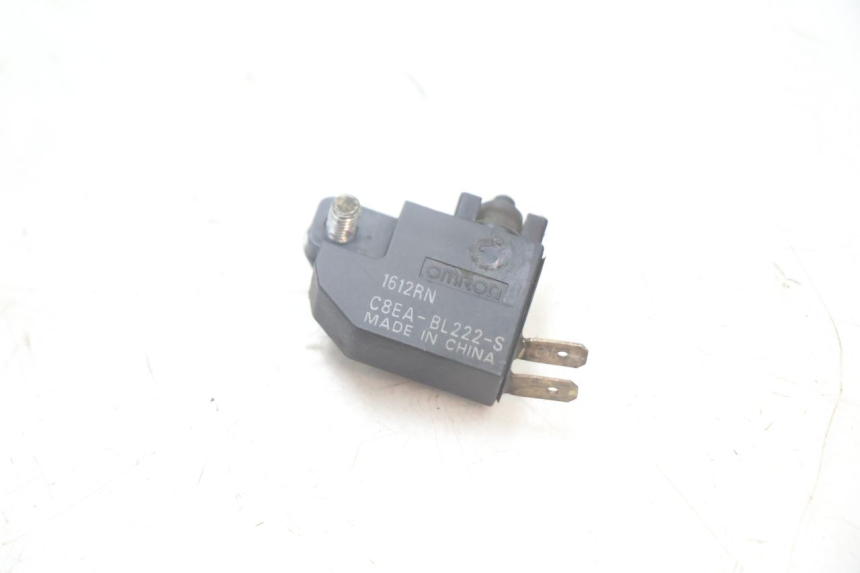 photo de BREMSLICHTSCHALTER LINKS SUZUKI BURGMAN EXECUTIVE ABS 650 (2006 - 2012) - Zoom auf Gebrauchszustand