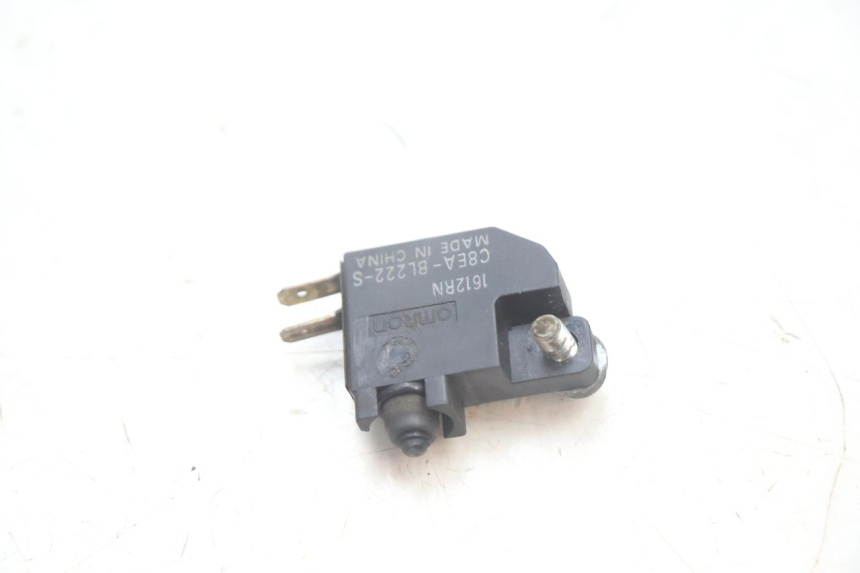 photo de BREMSLICHTSCHALTER LINKS SUZUKI BURGMAN EXECUTIVE ABS 650 (2006 - 2012) - Alternative Perspektive