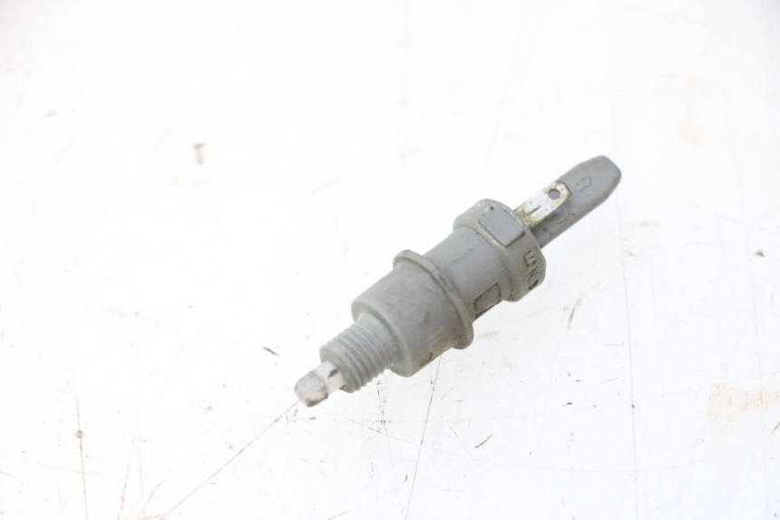 photo de BREMSLICHTSCHALTER LINKS PEUGEOT ELYSTAR 50 (2002 - 2014) - Detailansicht des Bauteils