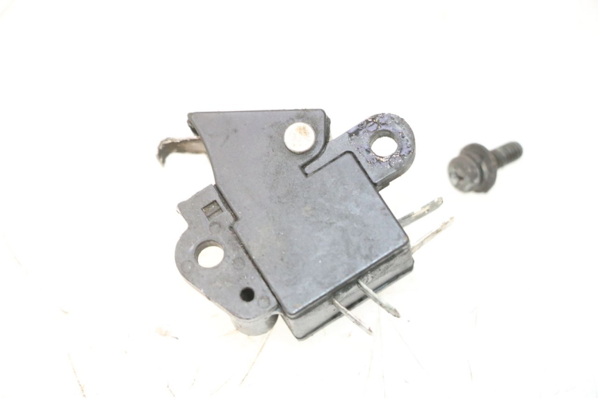 photo de BREMSLICHTSCHALTER LINKS HONDA FES PANTHEON 2T 125 (1998 - 2002) - Detailansicht des Bauteils