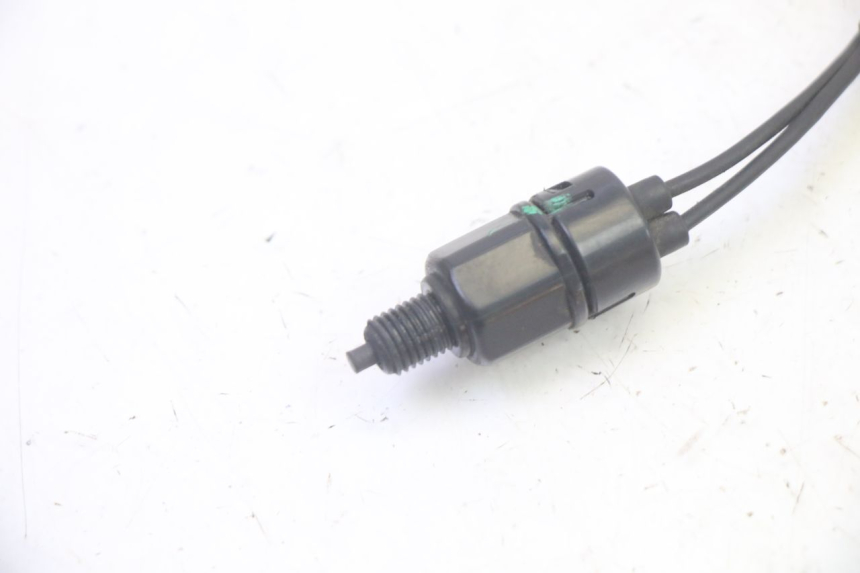 photo de BREMSLICHTSCHALTER LINKS PIAGGIO FLY 4T 50 (2013 - 2017) - Detailansicht des Bauteils