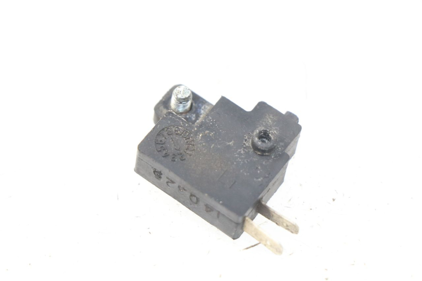 photo de BREMSLICHTSCHALTER LINKS SYM GTS EFI ABS 125 (2012 - 2016) - Detailansicht des Bauteils