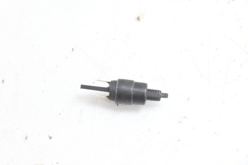 photo de BREMSLICHTSCHALTER LINKS PEUGEOT KISBEE 2T 50 (2010 - 2017) - Detailansicht des Bauteils