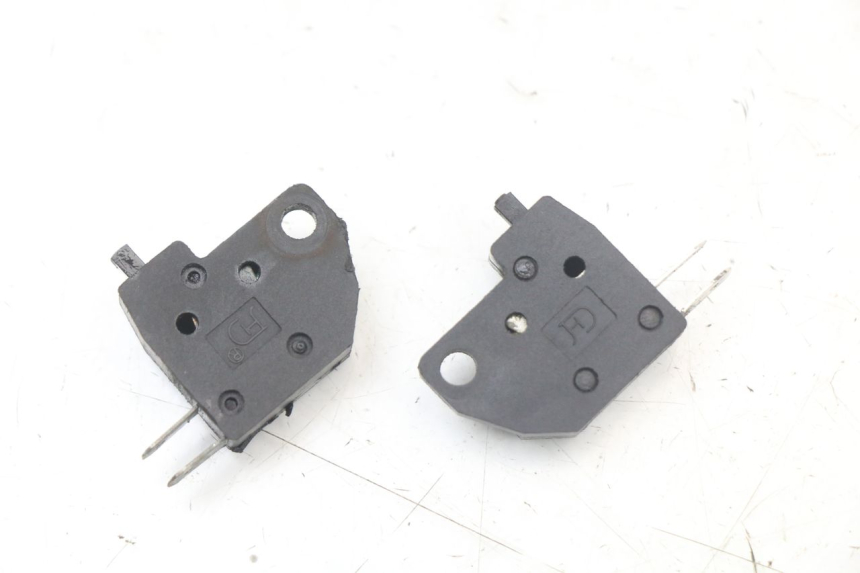 photo de BREMSLICHTSCHALTER NECO GPX LC 2T 50 (2014 - 2018) - Zoom auf Gebrauchszustand