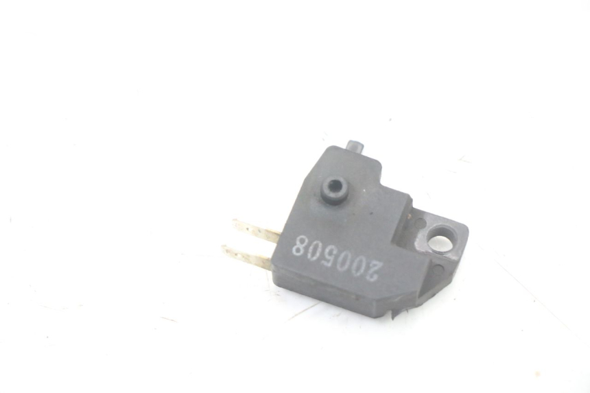 photo de BREMSLICHTSCHALTER KYMCO AGILITY 4T 50 (2018 - 2022) - Zoom auf Gebrauchszustand