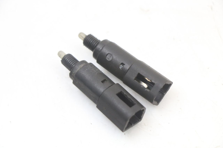 photo de BREMSLICHTSCHALTER PIAGGIO LIBERTY 4T 50 (2004 - 2008) - Alternative Perspektive