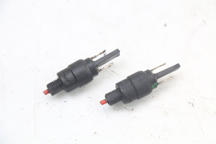 photo de BREMSLICHTSCHALTER PIAGGIO LIBERTY IGET 4T 50 (2021 - 2025) - Hauptansicht