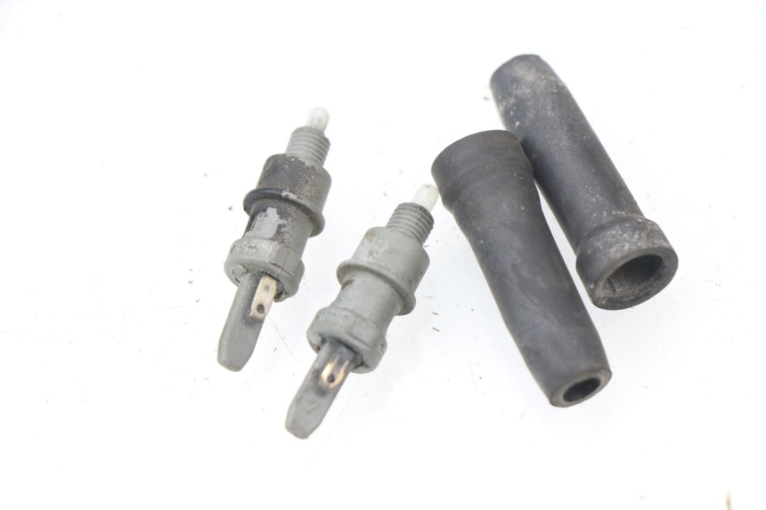 photo de STOP-LICHTSCHALTER PEUGEOT LUDIX 50 (2005 - 2007) - Detailansicht des Bauteils