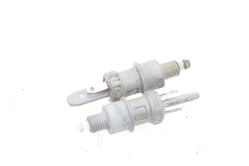 photo de BREMSLICHTSCHALTER PEUGEOT LUDIX 50 (2008 - 2017) - Detailansicht des Bauteils