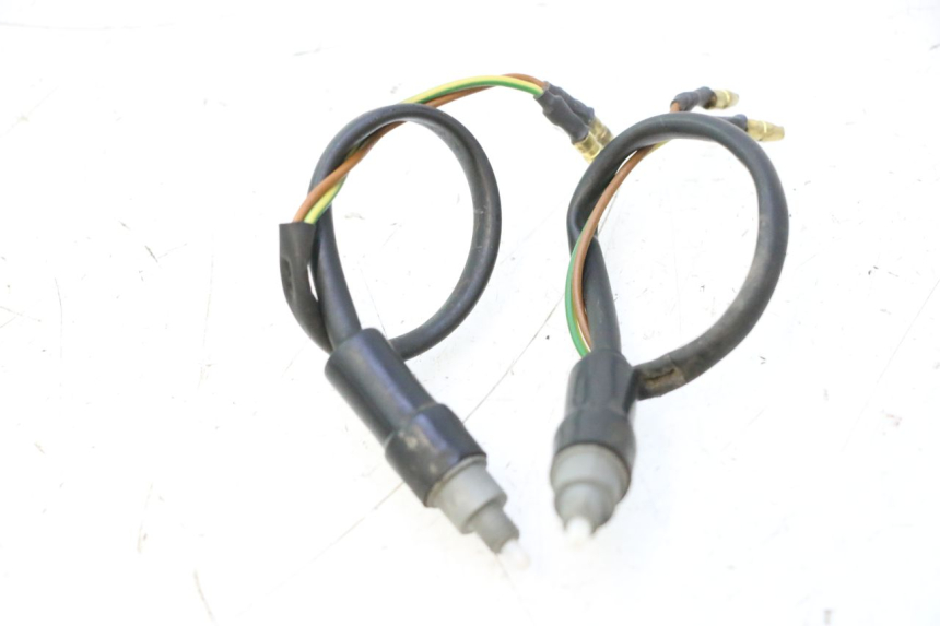 photo de BREMSLICHTSCHALTER MBK MACH G AC 50 (2002 - 2014) - Detailansicht des Bauteils