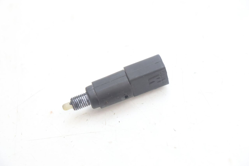 photo de BREMSLICHTSCHALTER PIAGGIO MP3 HPE 530 (2022 - 2026) - Zoom auf Gebrauchszustand