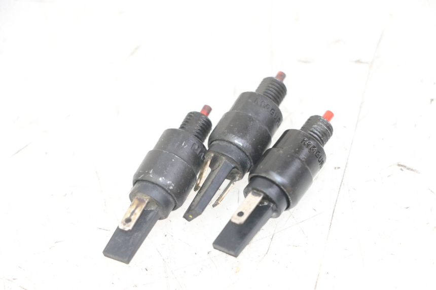 photo de BREMSLICHTSCHALTER PIAGGIO MP3 LT 300 (2010 - 2016) - Detailansicht des Bauteils