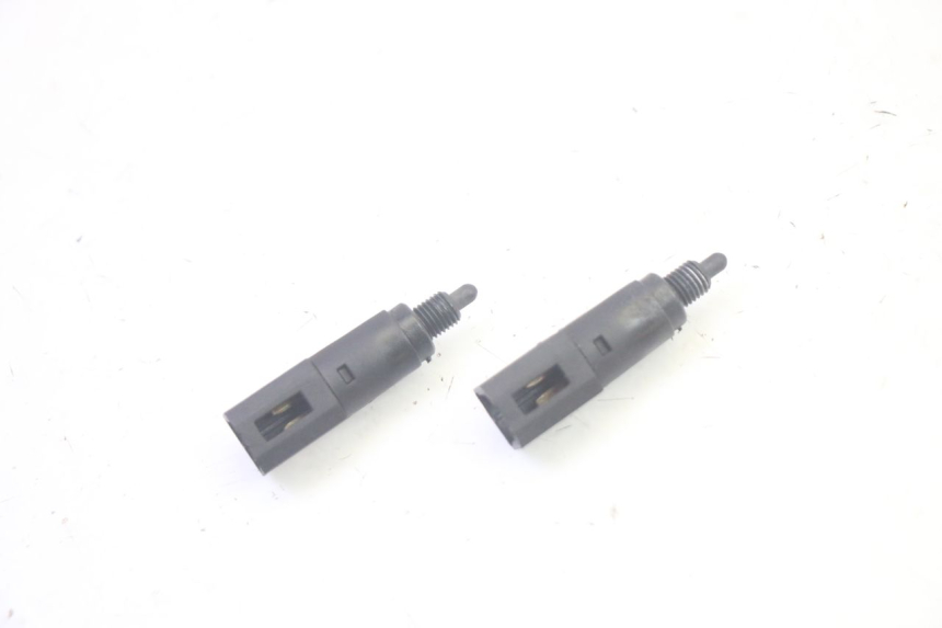 photo de STOP-LICHTSCHALTER PIAGGIO MP3 LT 400 (2007 - 2012) - Detailansicht des Bauteils