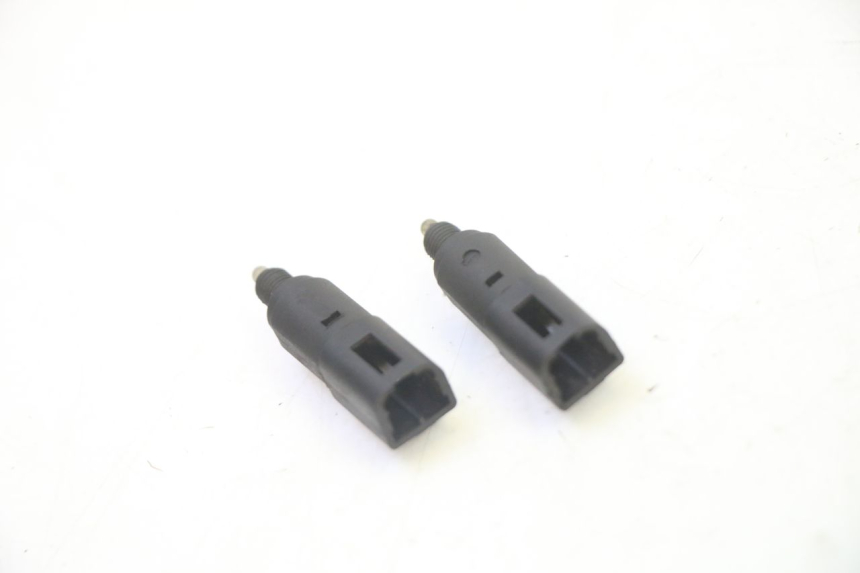 photo de BREMSLICHTSCHALTER PIAGGIO MP3 125 (2006 - 2014) - Alternative Perspektive