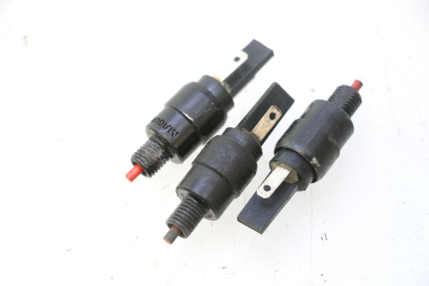 photo de BREMSLICHTSCHALTER PIAGGIO MP3 500 (2011 - 2015) - Hauptansicht