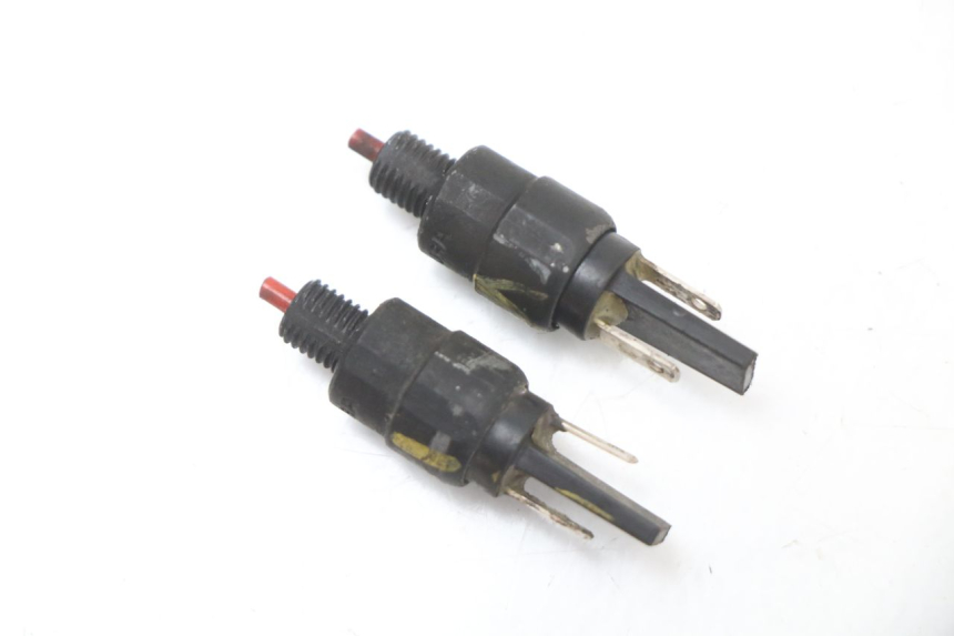 photo de BREMSLICHTSCHALTER PIAGGIO NEW TYPHOON 50 (2018 - 2021) - Detailansicht des Bauteils