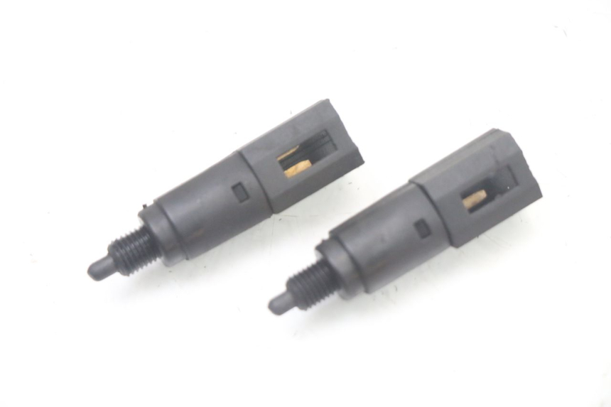 photo de BREMSLICHTSCHALTER PIAGGIO VESPA GRANTURISMO 125 (2003 - 2007) - Hauptansicht