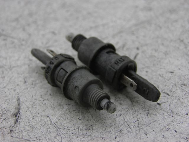 photo de BREMSLICHTSCHALTER PIAGGIO X9 250 (2000 - 2002) - Hauptansicht