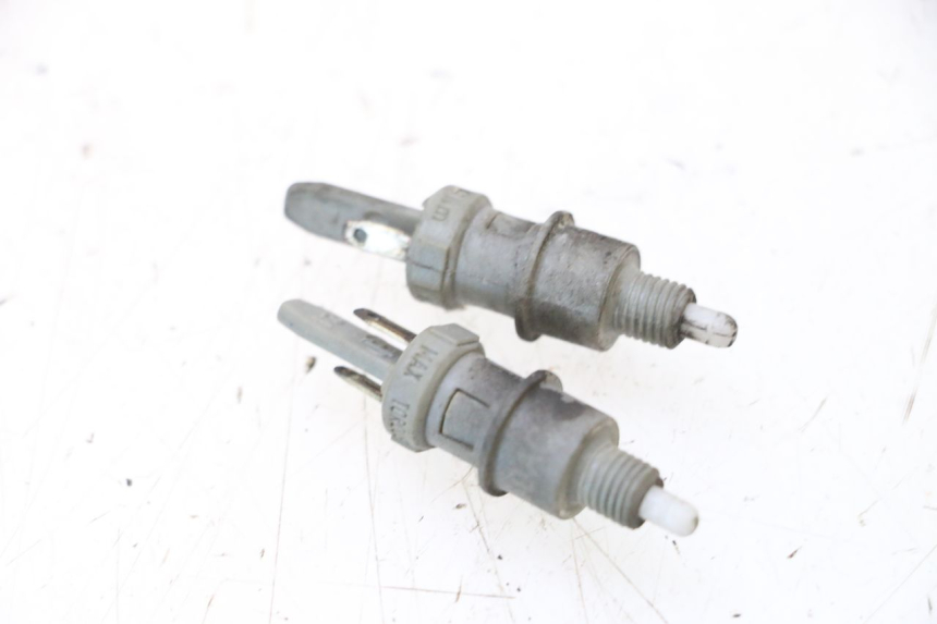 photo de BREMSLICHTSCHALTER PEUGEOT SATELIS COMPRESSOR K15 125 (2006 - 2009) - Hauptansicht