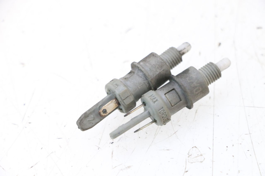 photo de BREMSLICHTSCHALTER PEUGEOT SATELIS COMPRESSOR K15 125 (2006 - 2009) - Detailansicht des Bauteils
