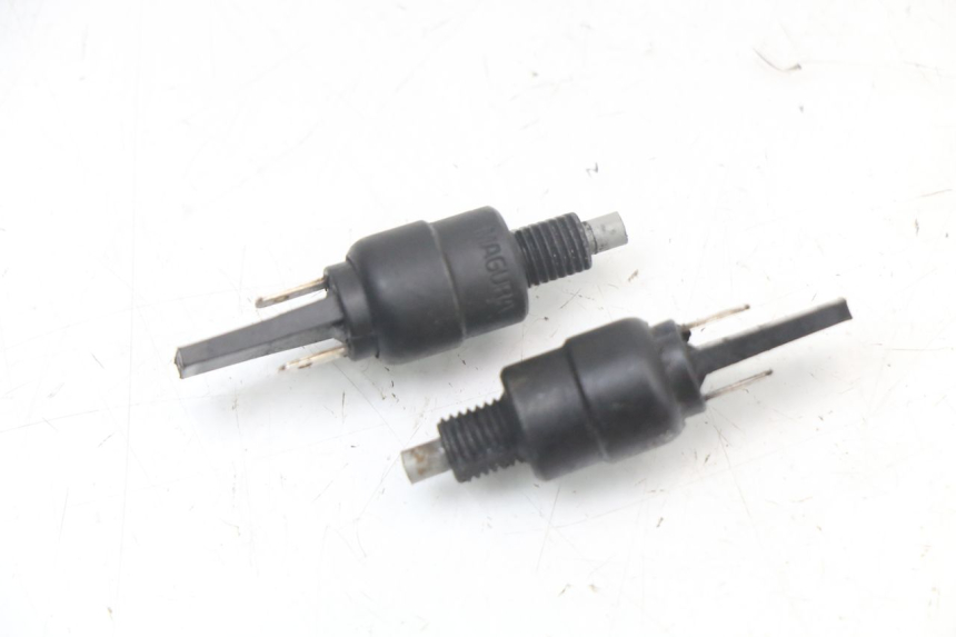 photo de BREMSLICHTSCHALTER APRILIA SCARABEO GT 125 (1999 - 2007) - Hauptansicht