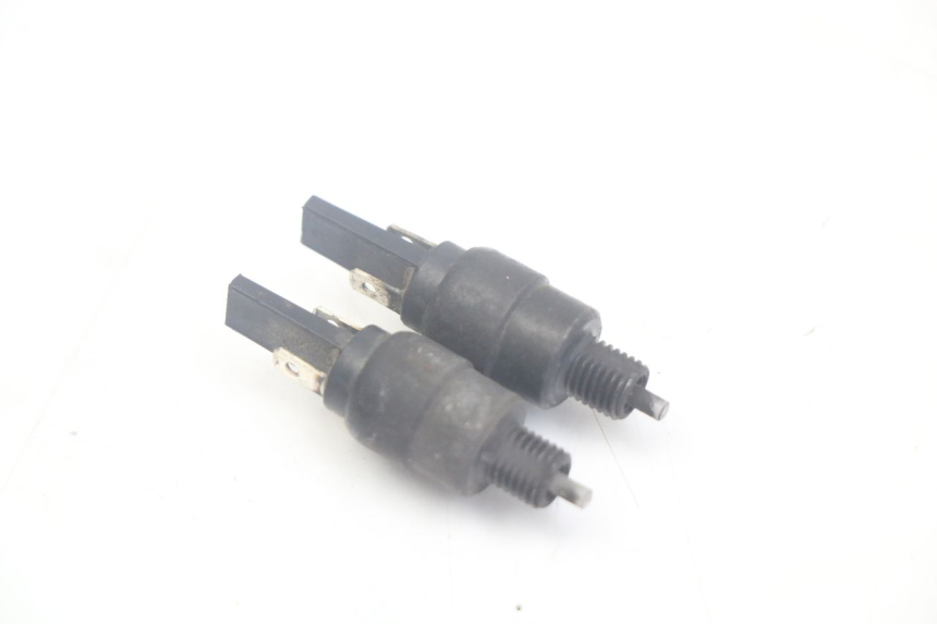 photo de BREMSLICHTSCHALTER APRILIA SCARABEO 100 (2003 - 2012) - Detailansicht des Bauteils